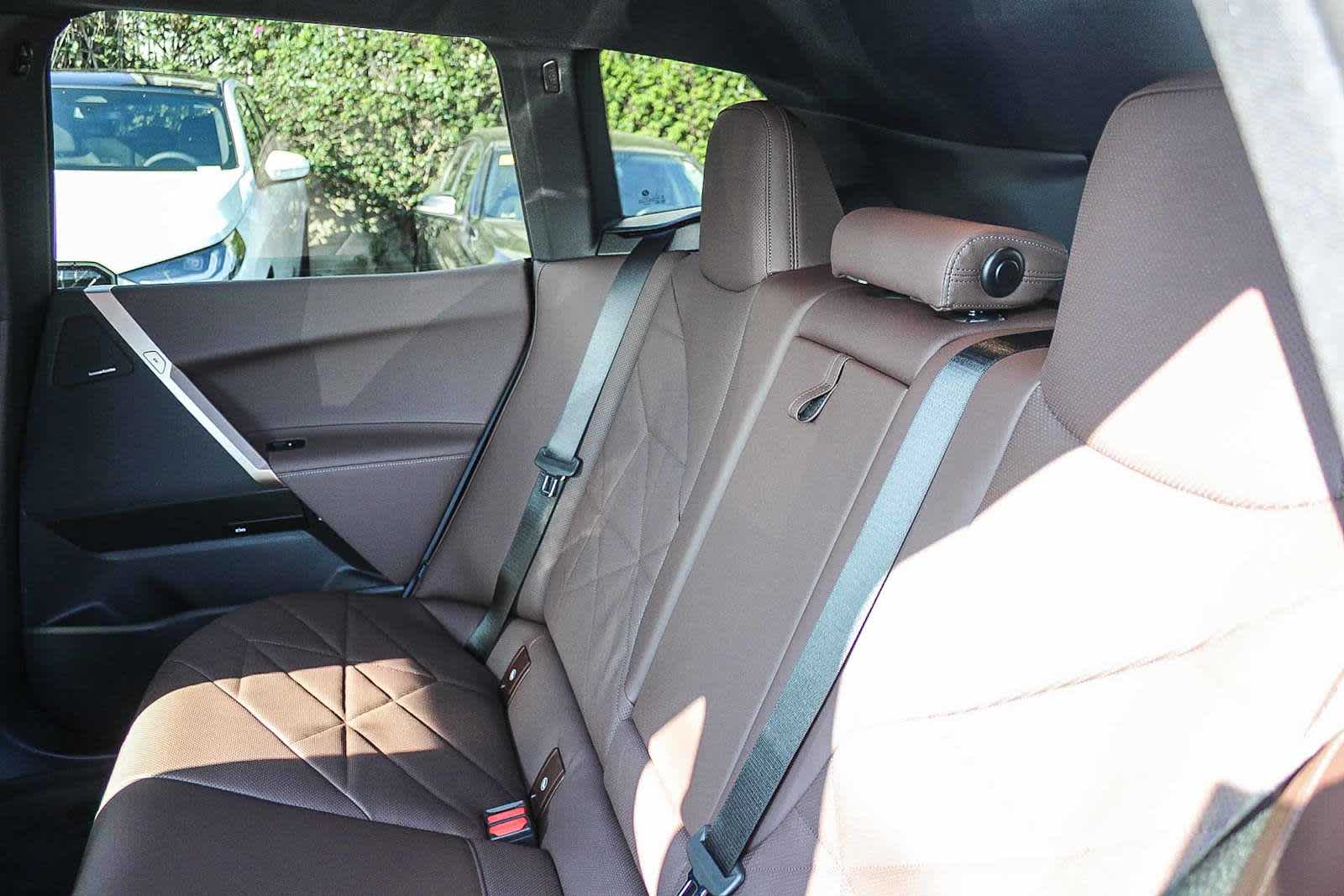 Thumbnail: 2026 BMW iX - 18