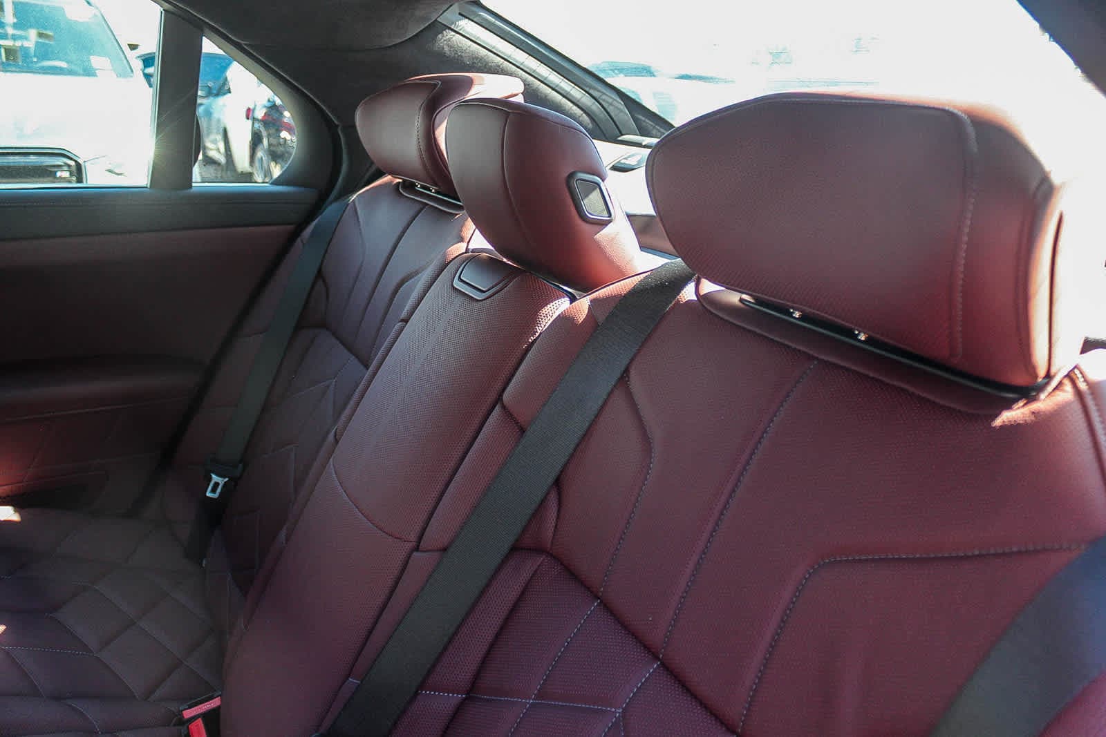 Thumbnail: 2026 BMW 7 Series - 18