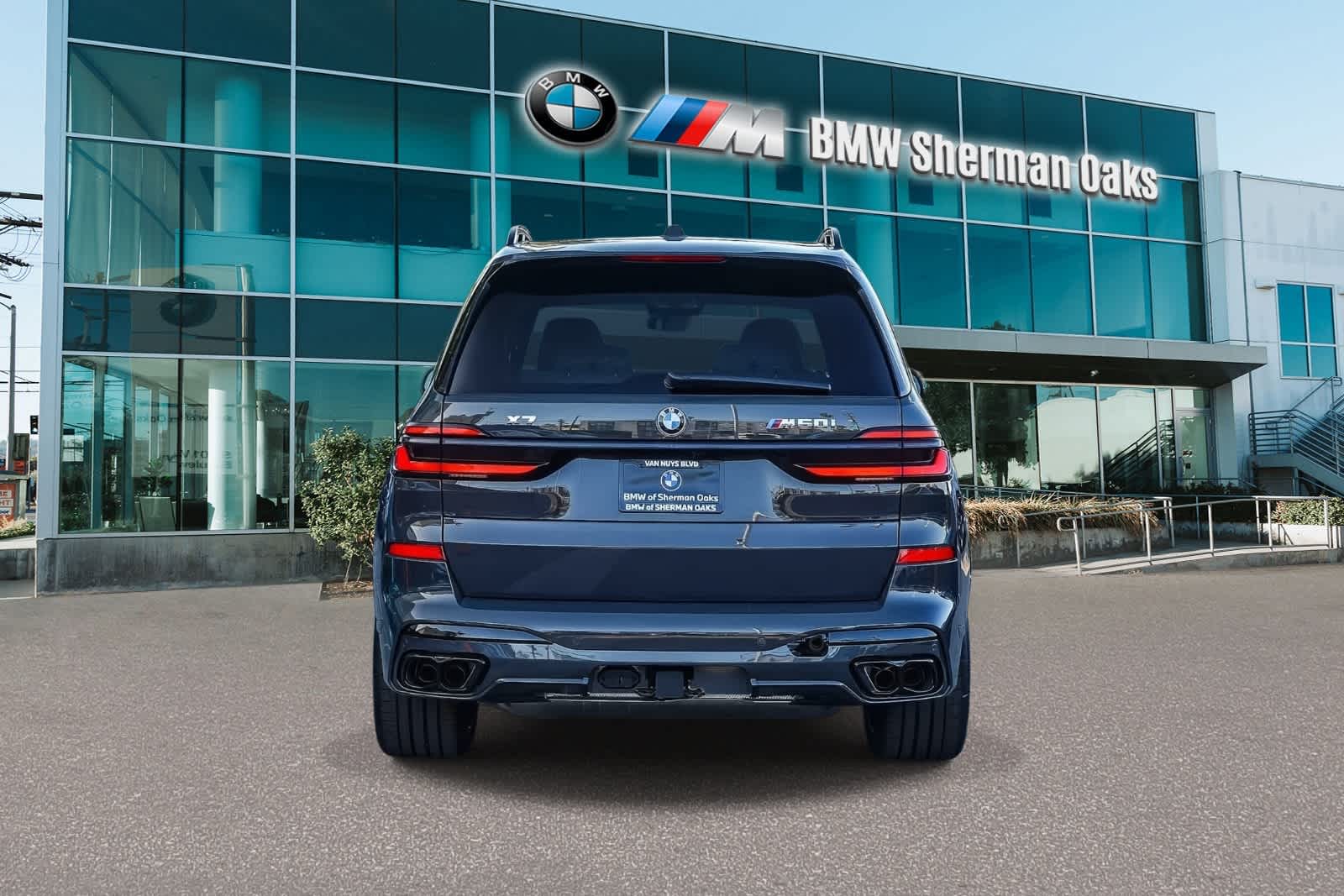 Thumbnail: 2026 BMW X7 - 5