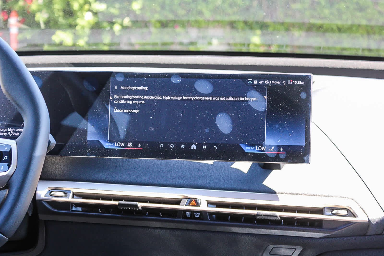 Thumbnail: 2026 BMW iX - 14