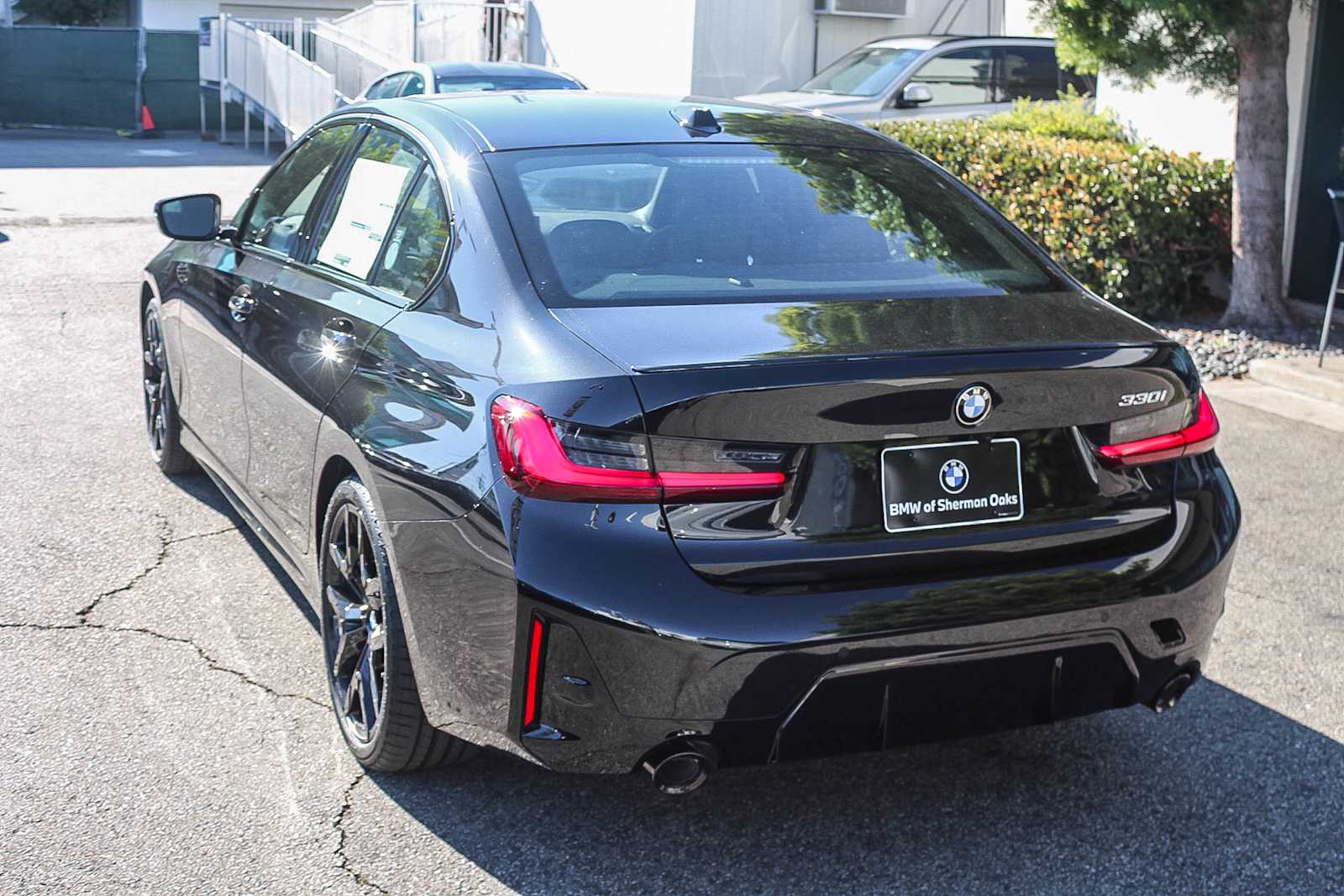 Thumbnail: 2026 BMW 3 Series - 6