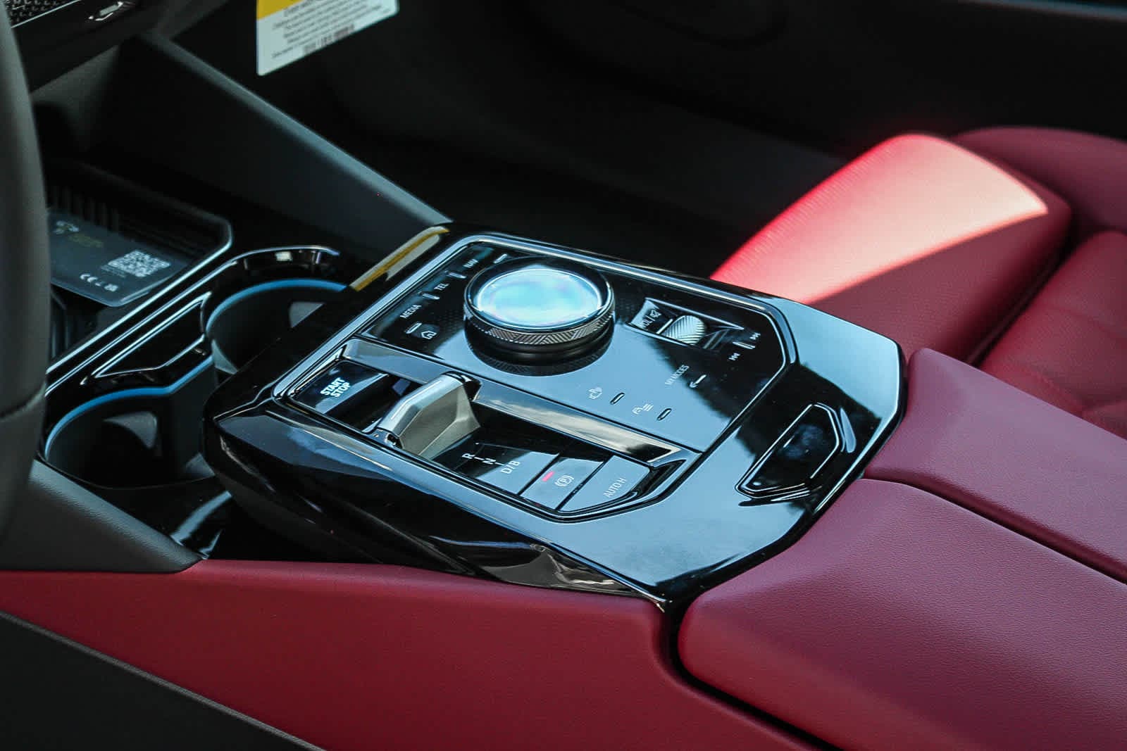 Thumbnail: 2025 BMW i5 - 19