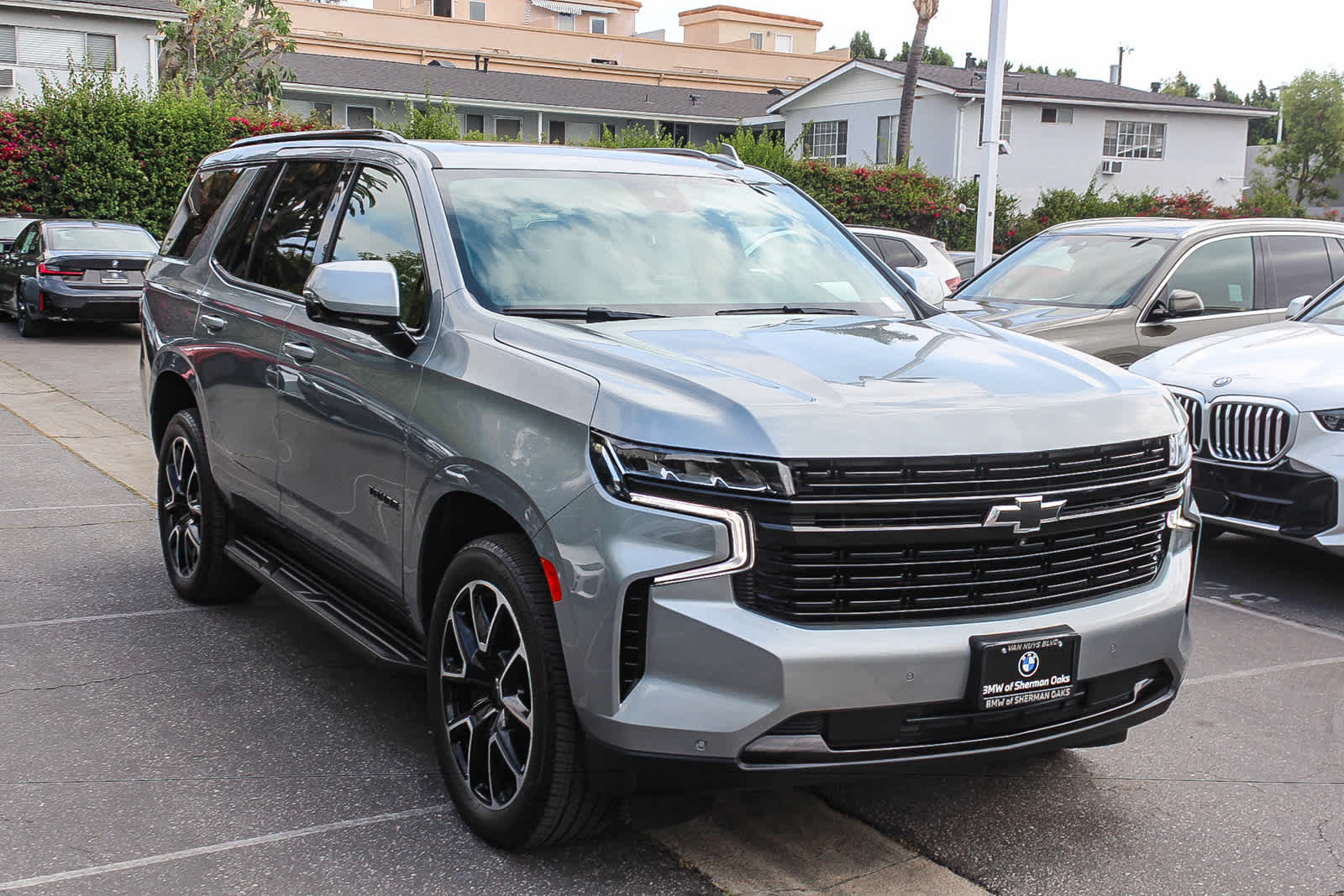 2023 Chevrolet Tahoe RST photo 3