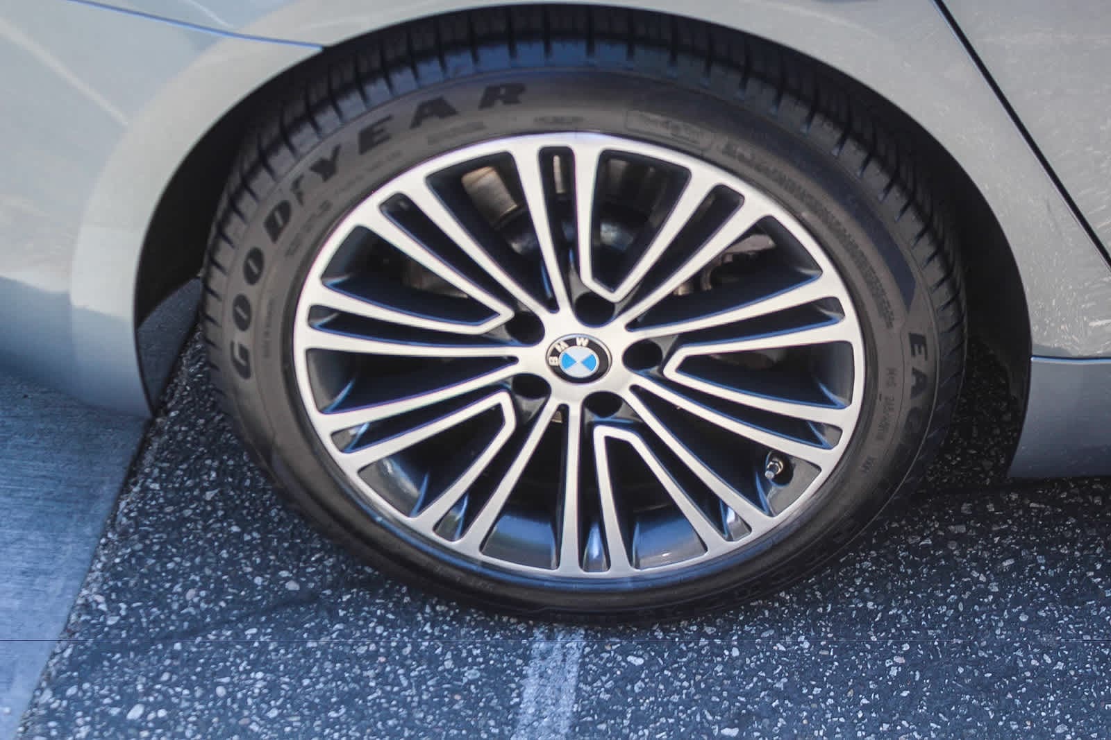 Thumbnail: 2020 BMW 5 Series - 8