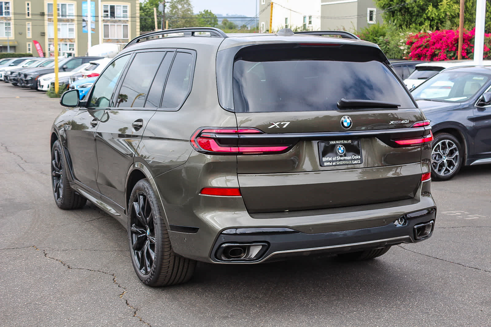 Thumbnail: 2026 BMW X7 - 6