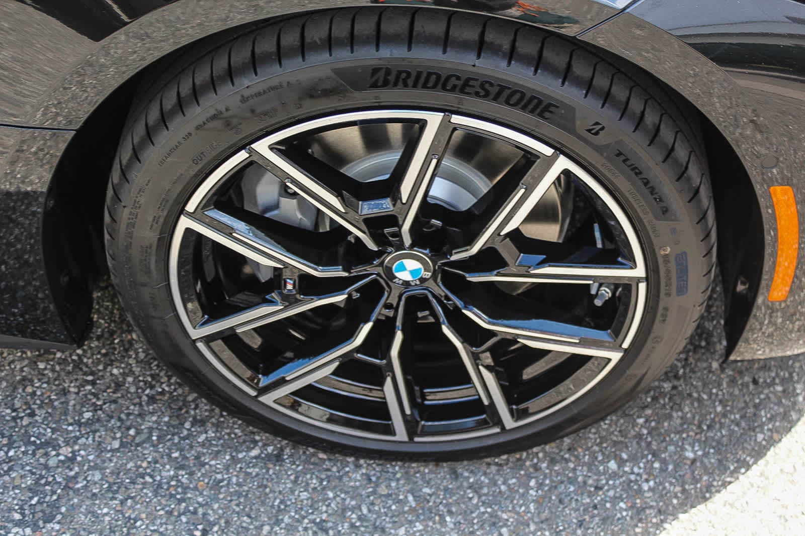 Thumbnail: 2025 BMW i4 - 9