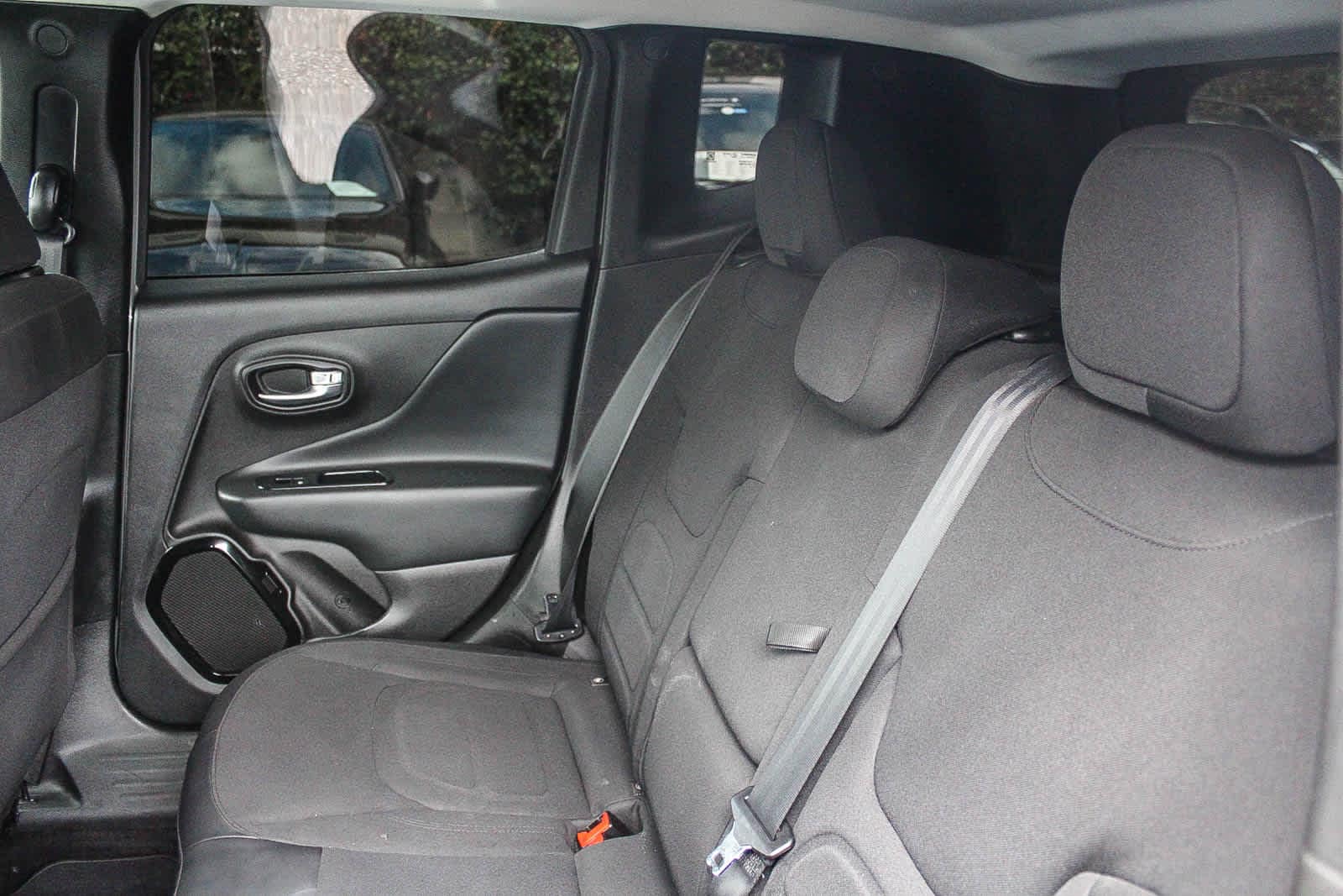 Thumbnail: 2017 Jeep Renegade - 18