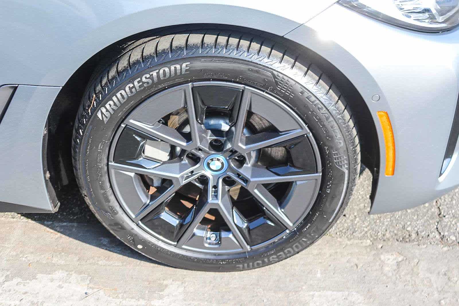 Thumbnail: 2023 BMW i4 - 9