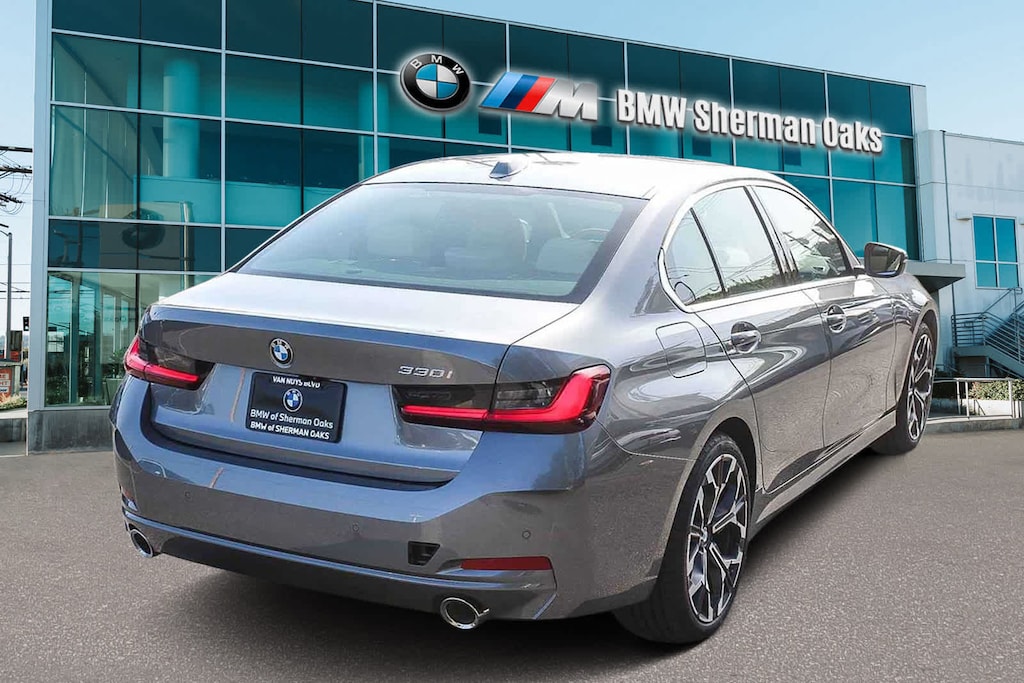 New 2026 BMW 330i Sedan