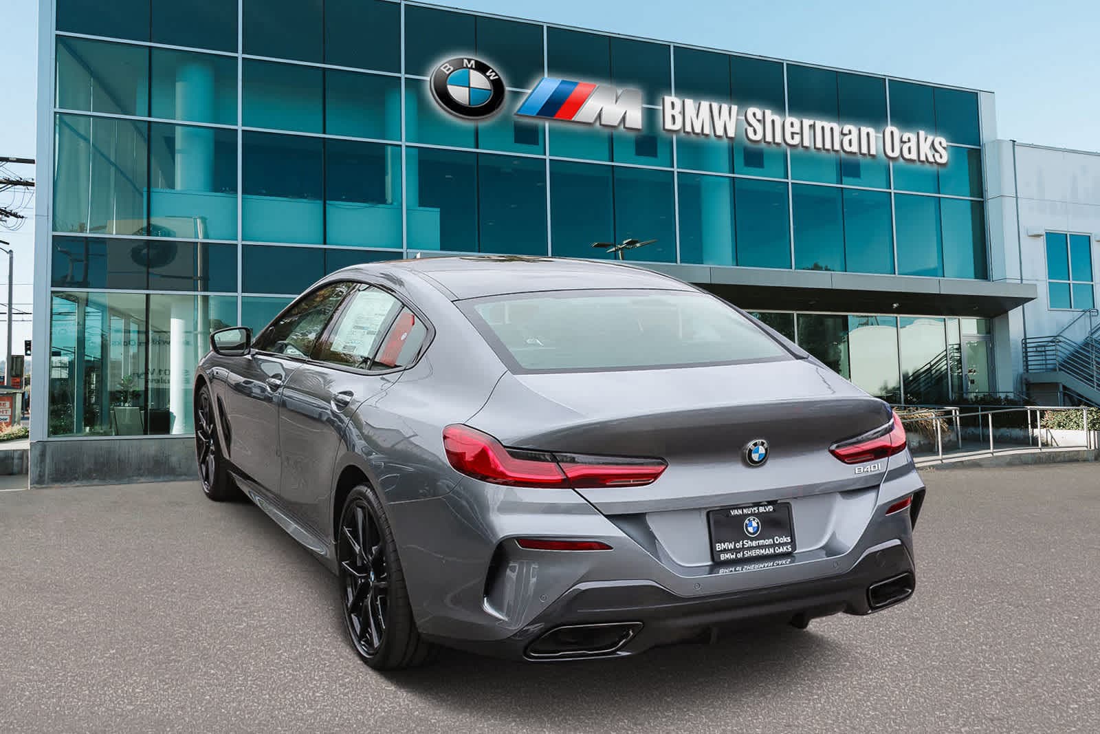 Thumbnail: 2026 BMW 8 Series - 6