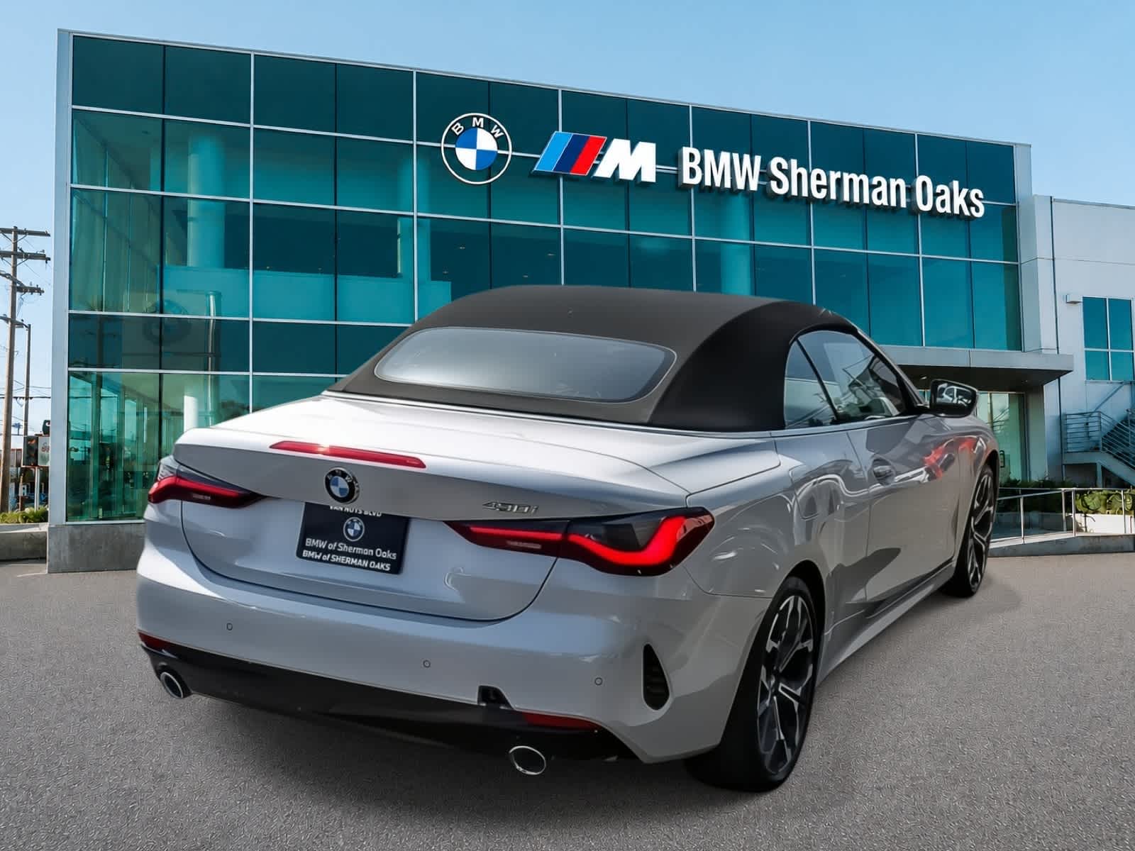 Thumbnail: 2026 BMW 4 Series - 4
