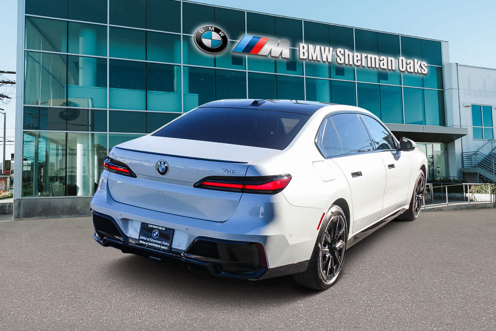 Thumbnail: 2025 BMW 7 Series - 4