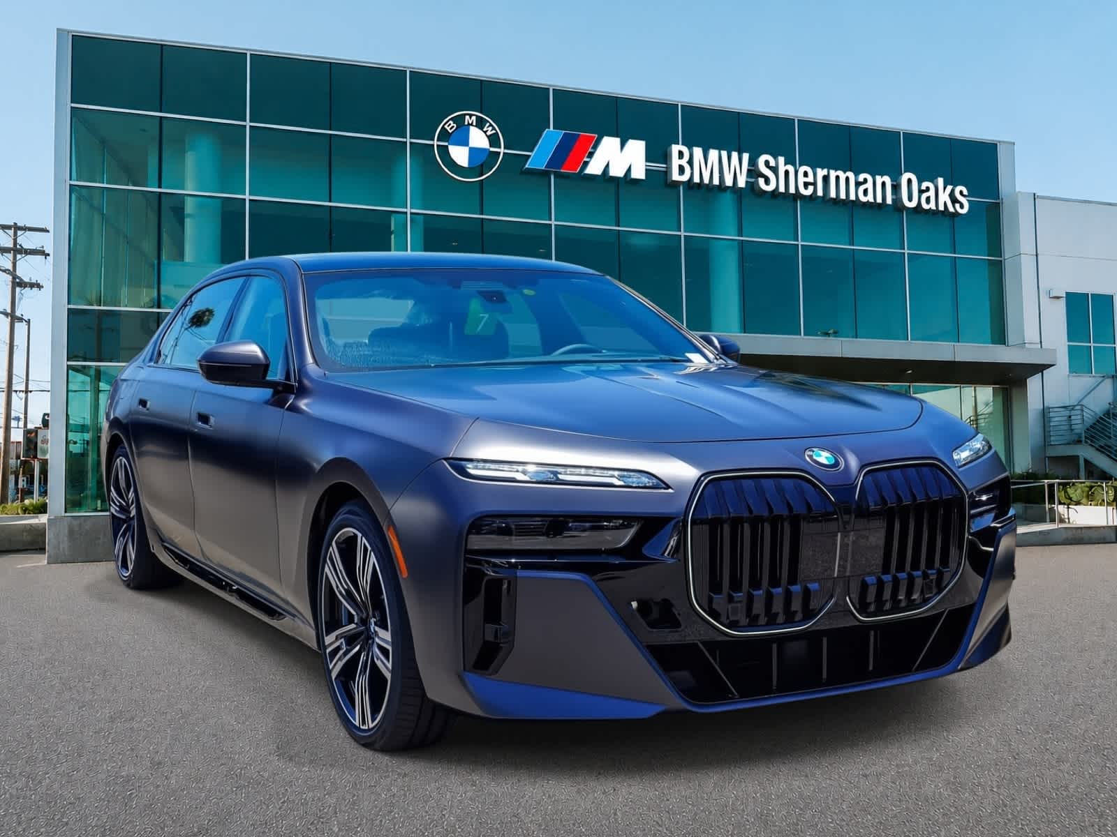 Thumbnail: 2026 BMW 7 Series - 3