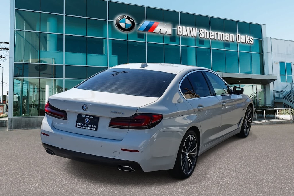 Certified 2023 BMW 530e Sedan