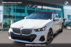 2026 BMW 550e xDrive Sedan