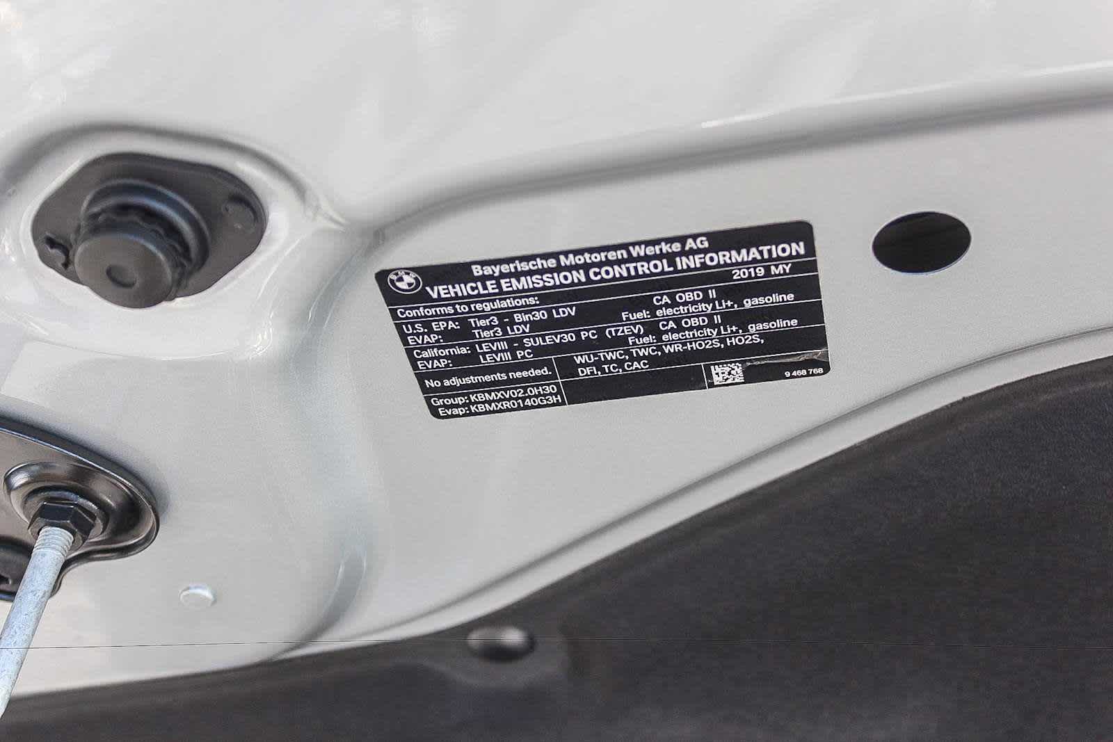 2019 BMW 5 Series 530e - Photo 27