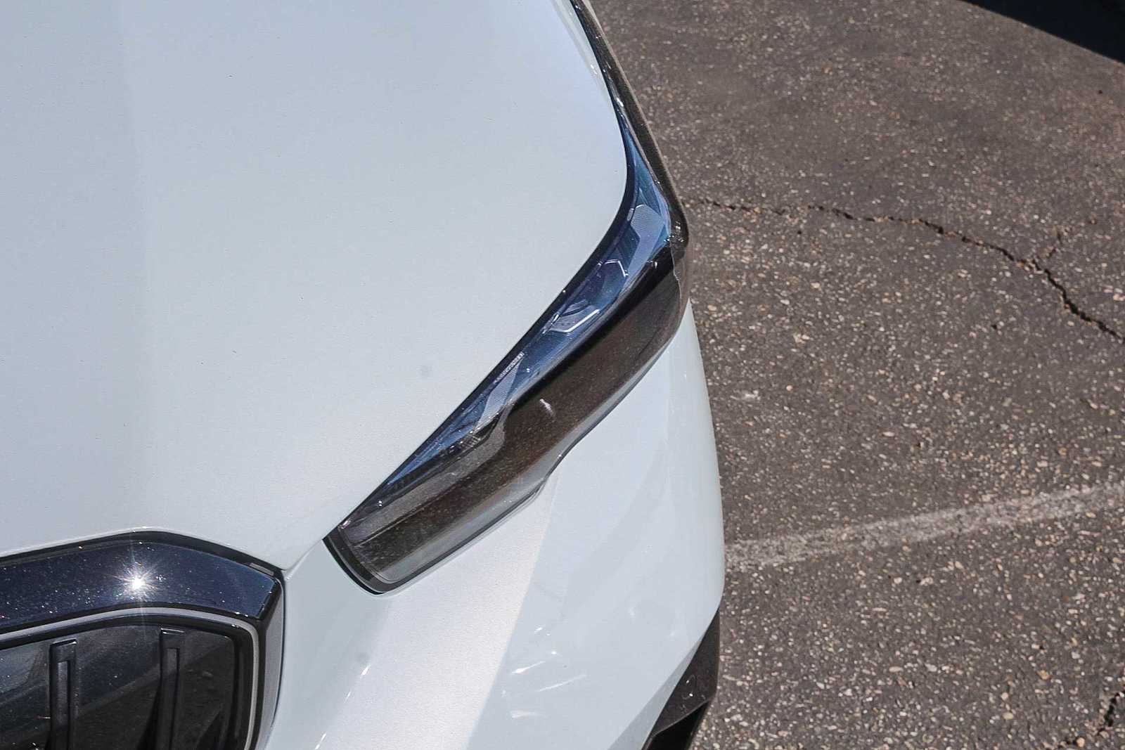 Thumbnail: 2025 BMW i5 - 10