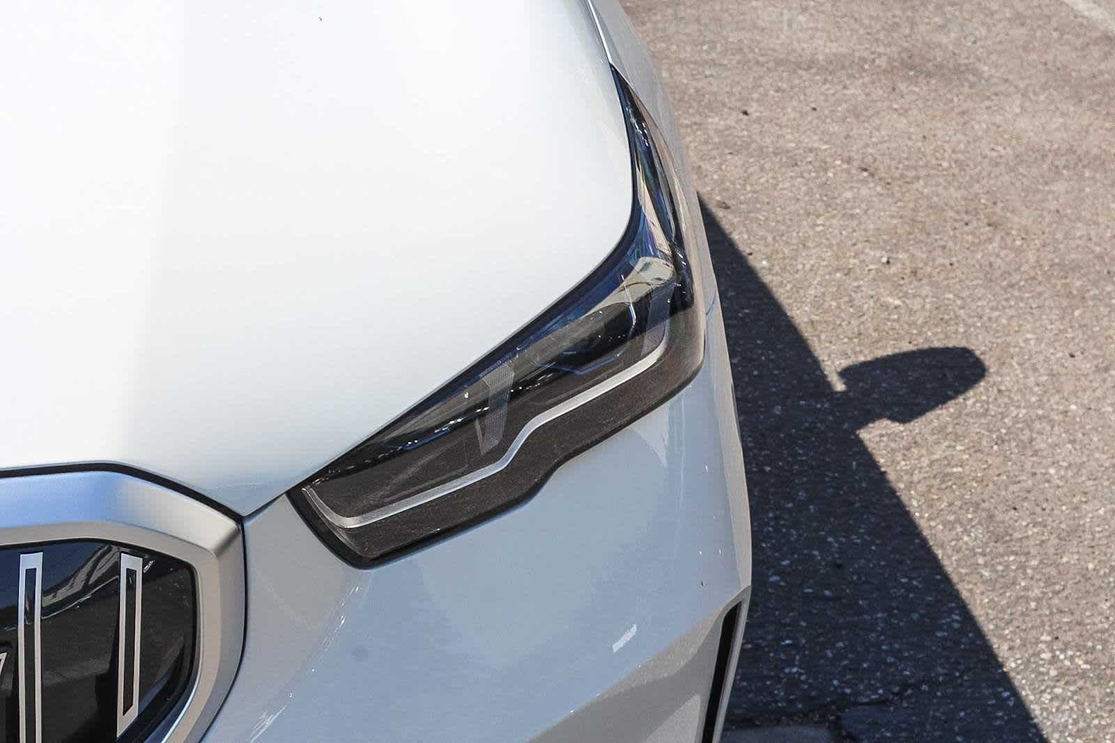 Thumbnail: 2026 BMW i5 - 10