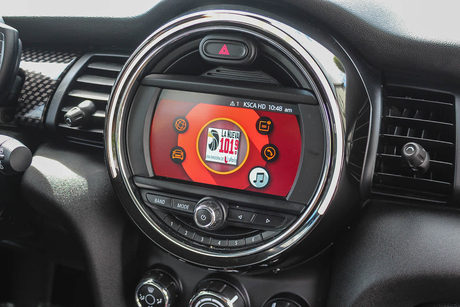 Thumbnail: 2019 MINI Cooper Hardtop - 14