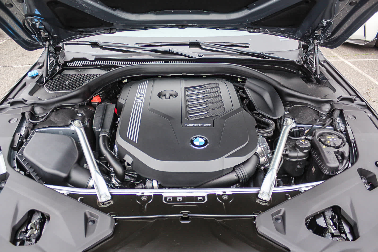 Thumbnail: 2026 BMW 8 Series - 26