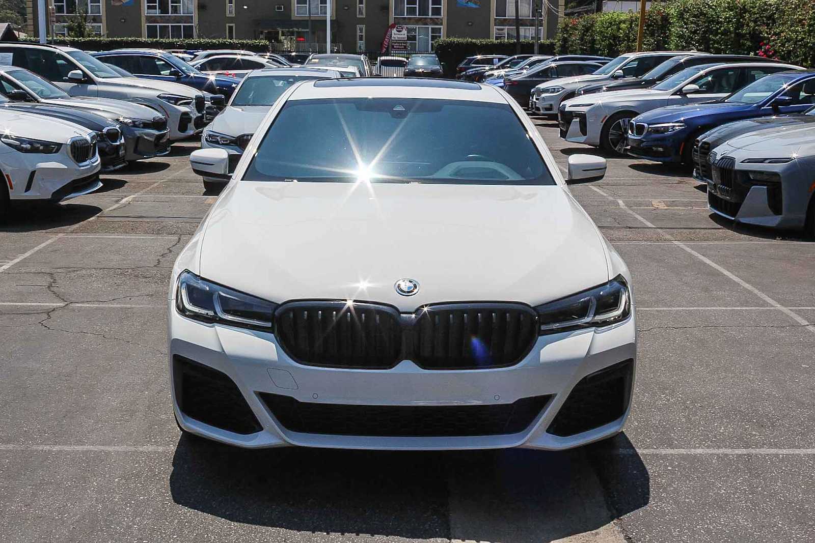 Thumbnail: 2022 BMW 5 Series - 3