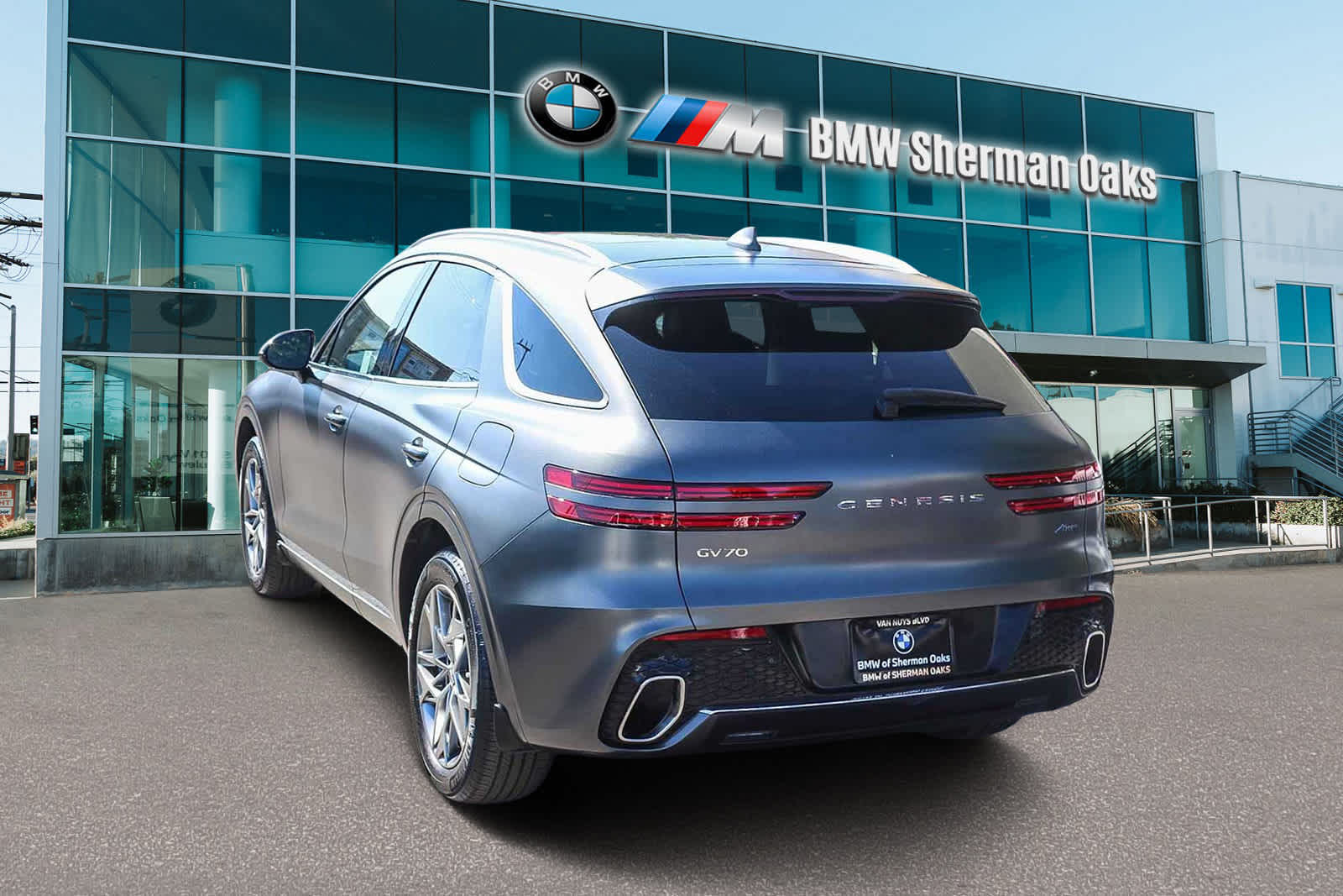 Thumbnail: 2023 Genesis GV70 - 6