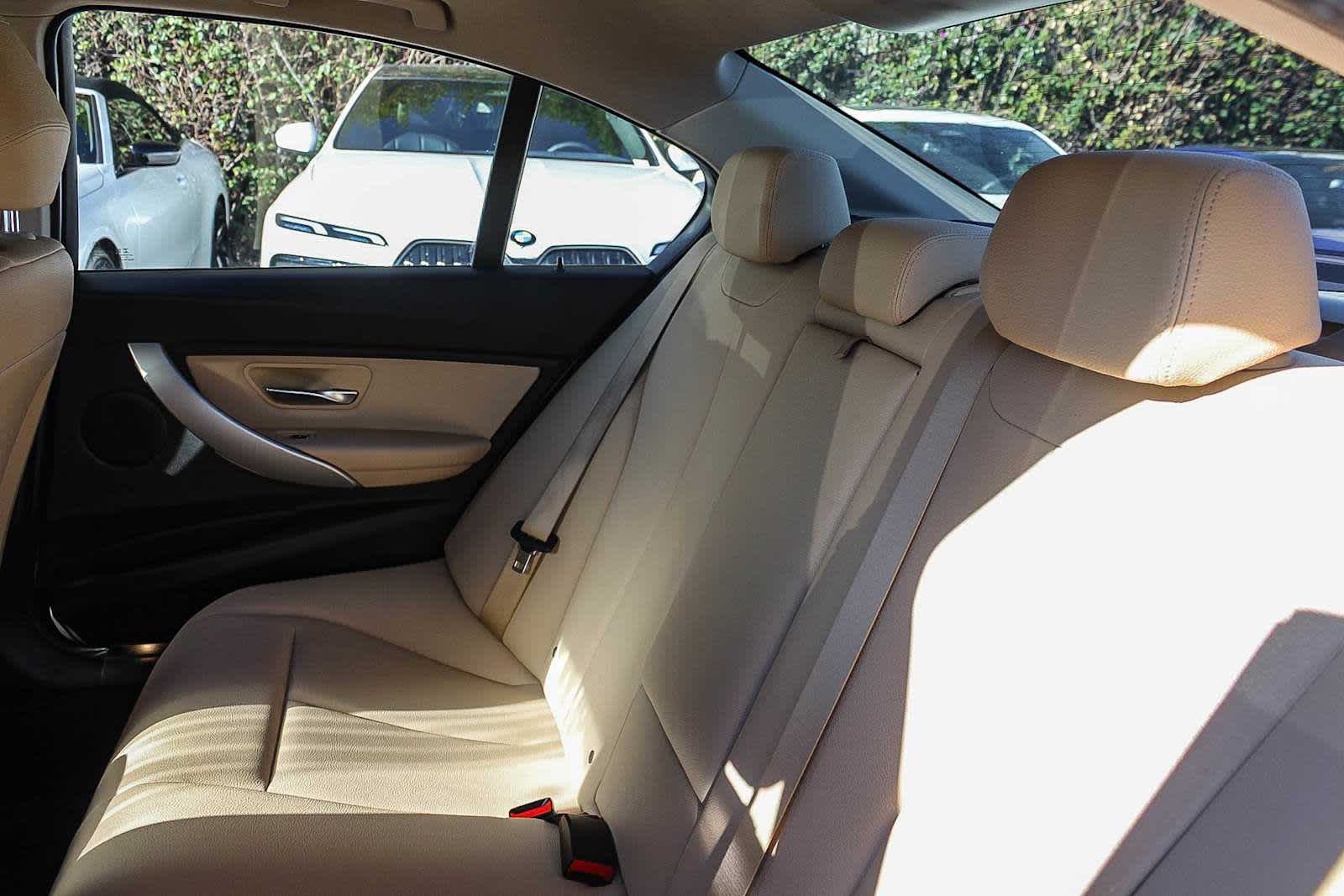 Thumbnail: 2018 BMW 3 Series - 18