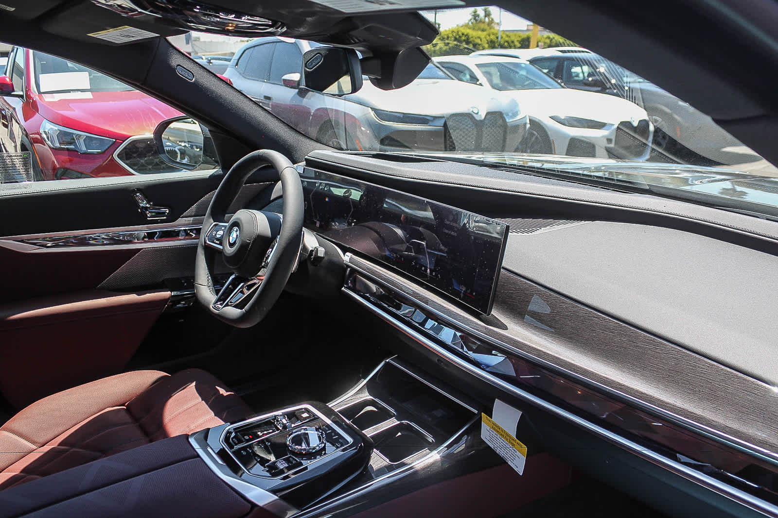 Thumbnail: 2026 BMW 7 Series - 18