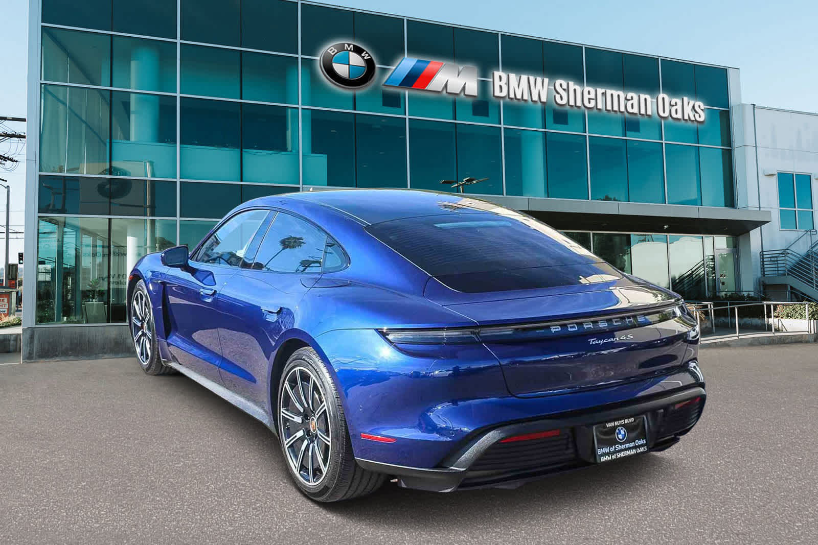 Thumbnail: 2020 Porsche Taycan - 6