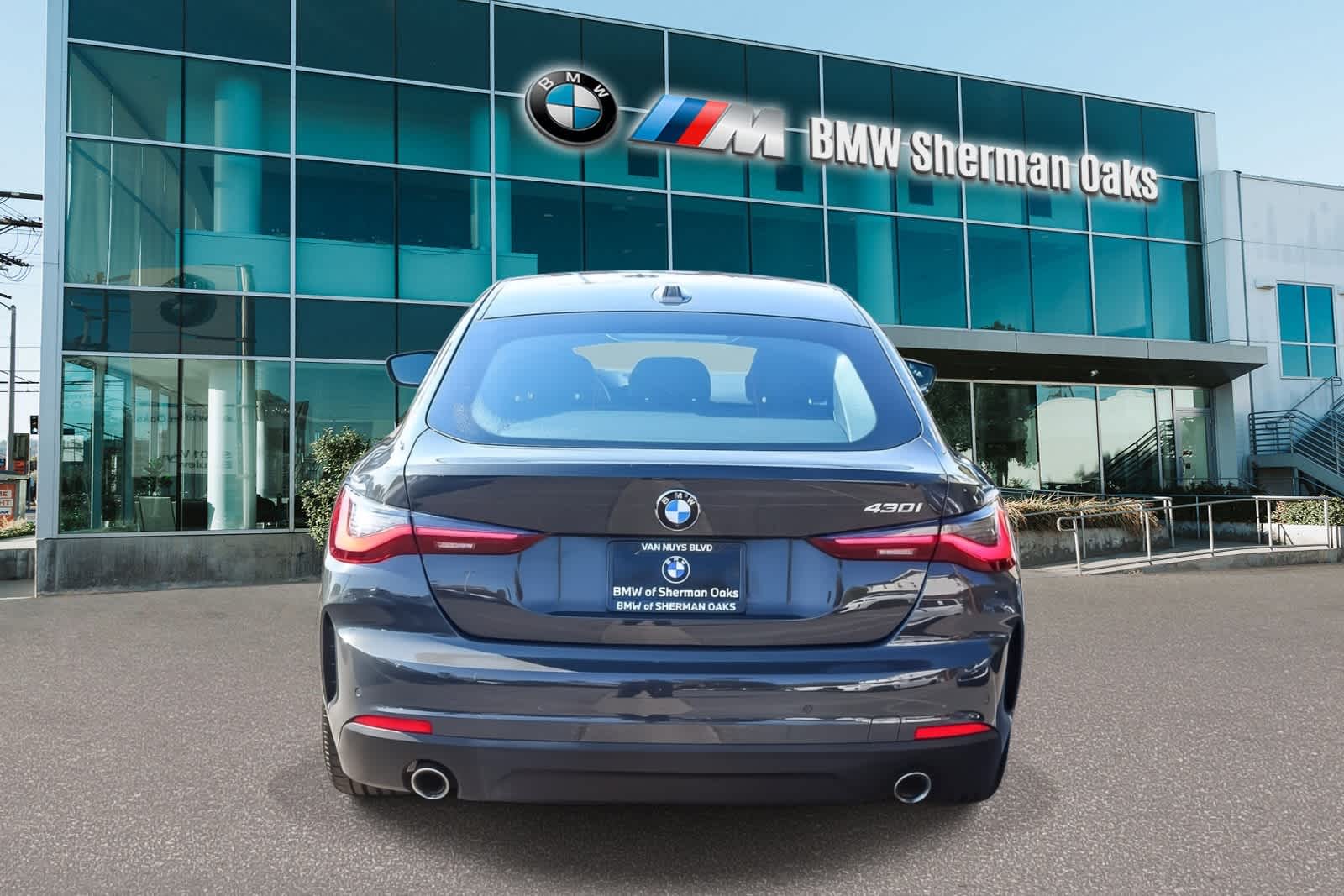 Thumbnail: 2023 BMW 4 Series - 10