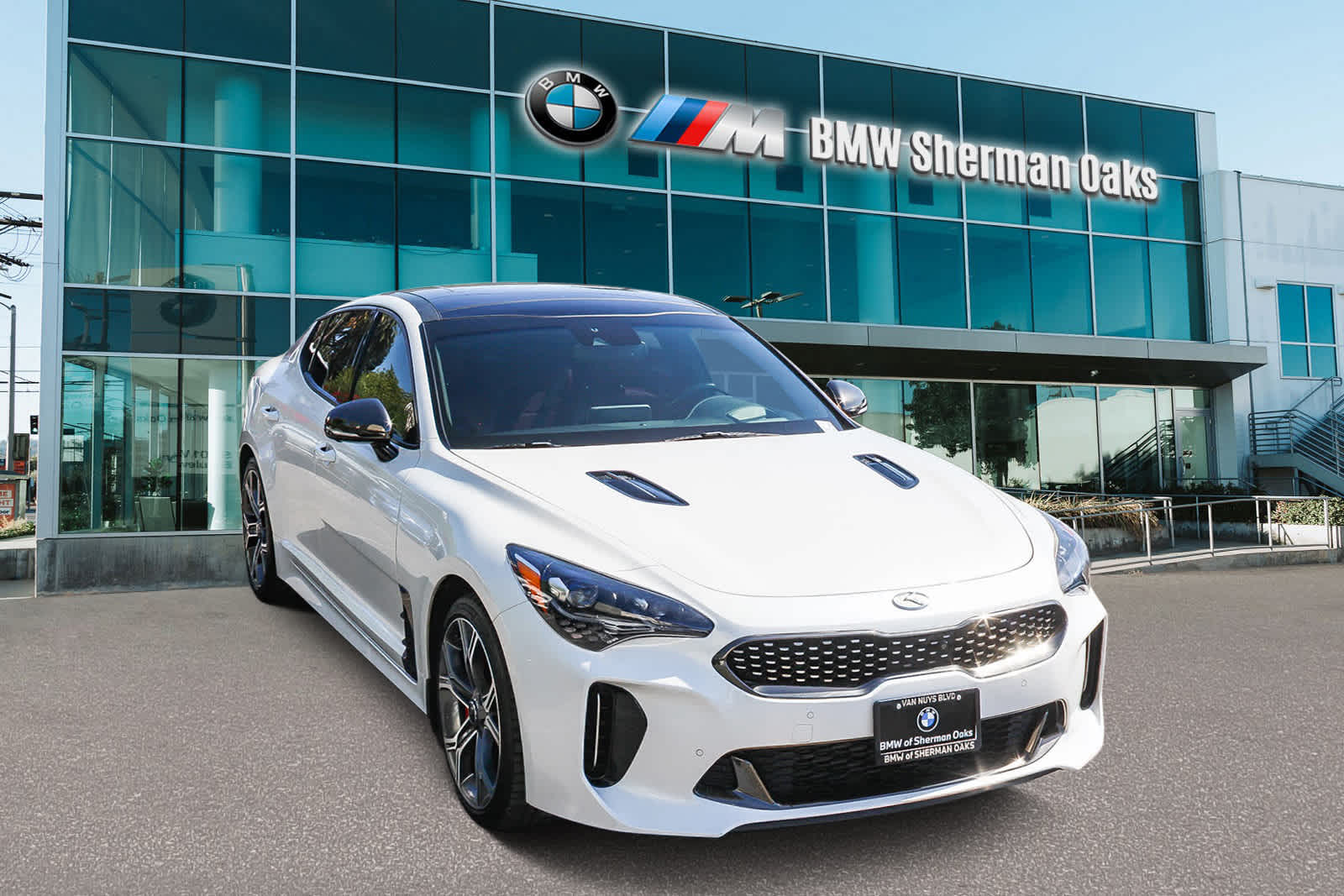 Thumbnail: 2019 Kia Stinger - 3