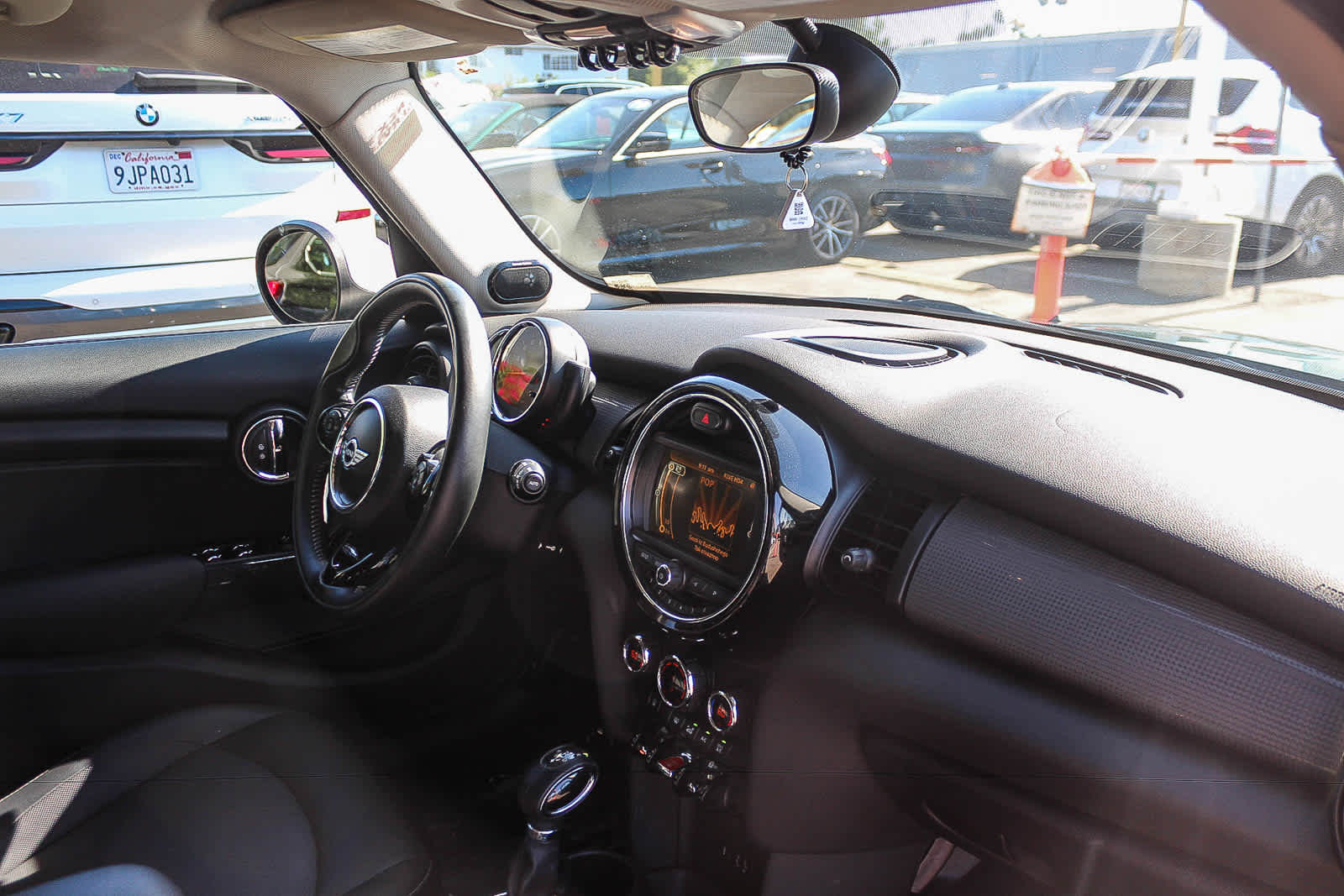 Thumbnail: 2016 MINI Cooper Hardtop - 16
