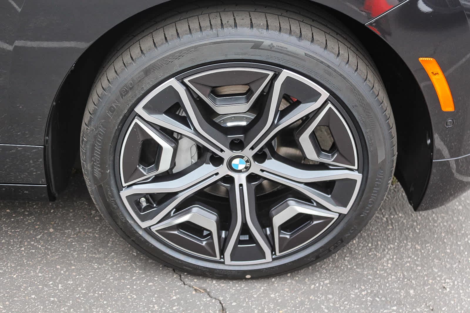 Thumbnail: 2026 BMW iX - 8