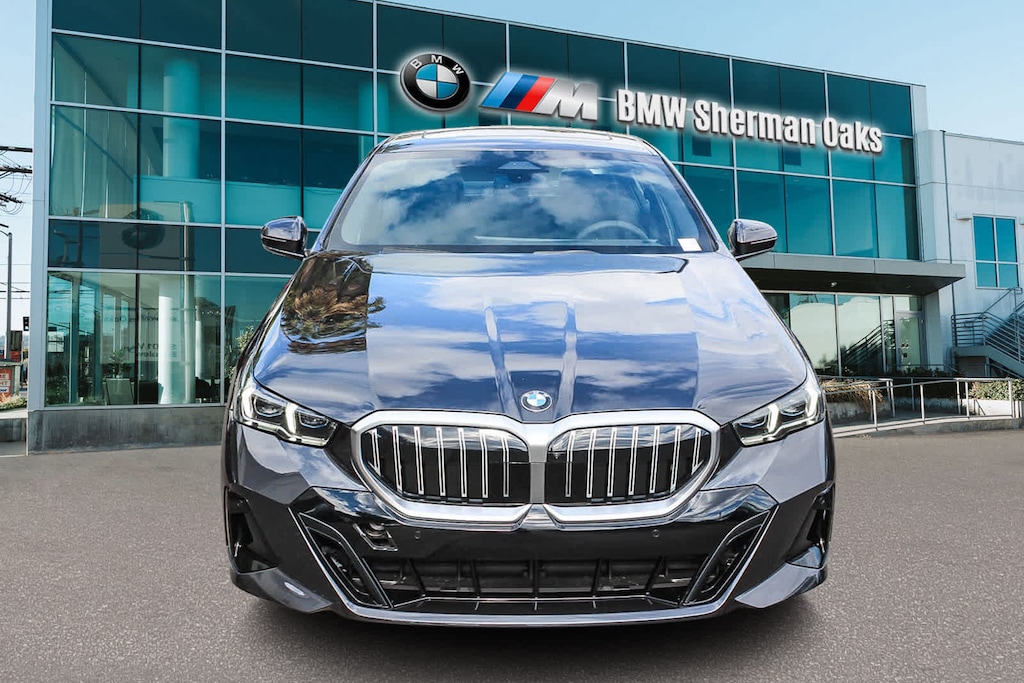 New 2026 BMW 530i Sedan
