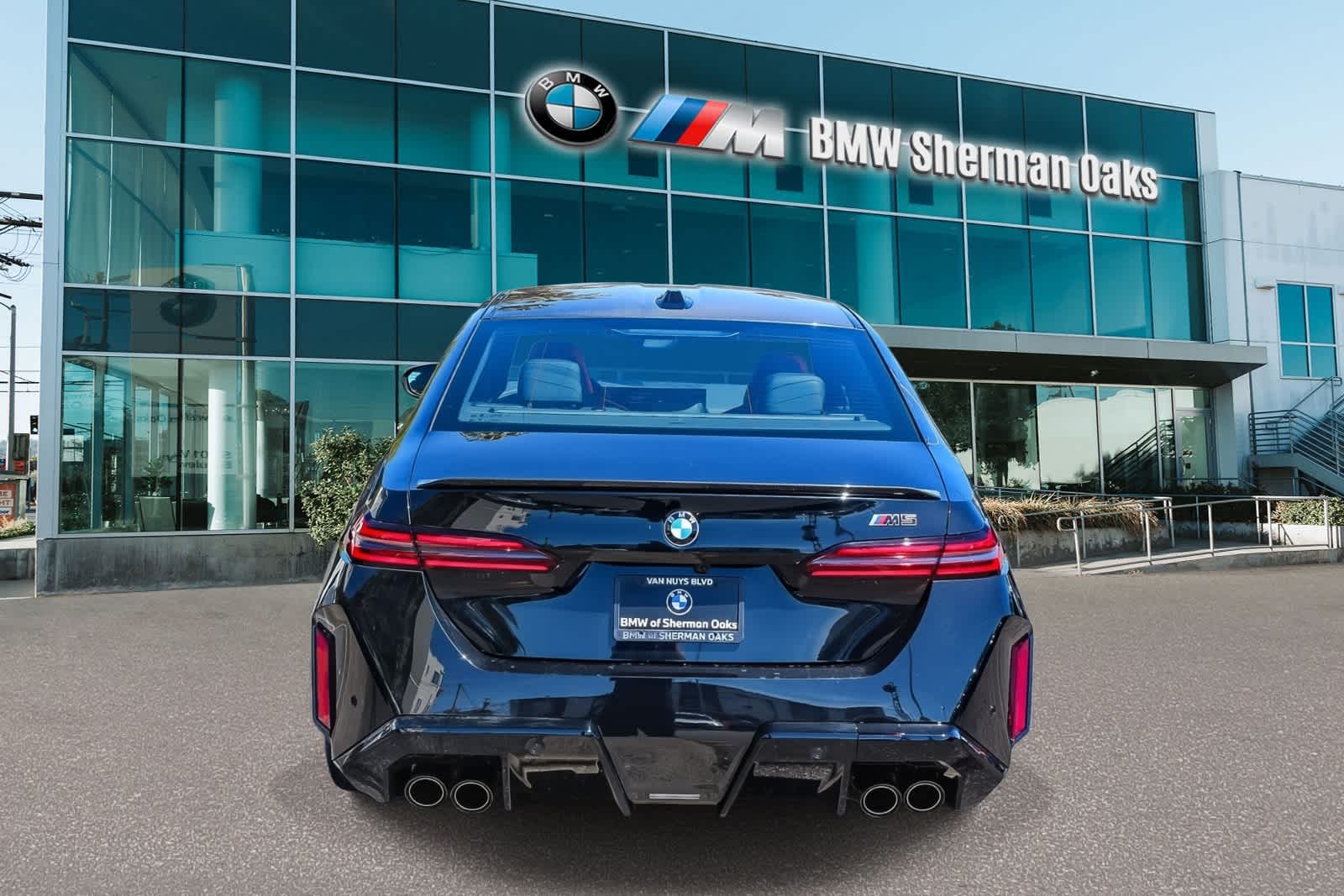 Thumbnail: 2026 BMW M5 - 5