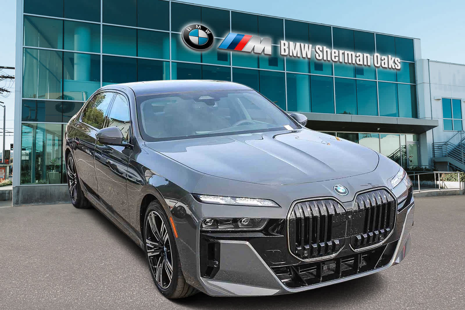 Thumbnail: 2026 BMW 7 Series - 3