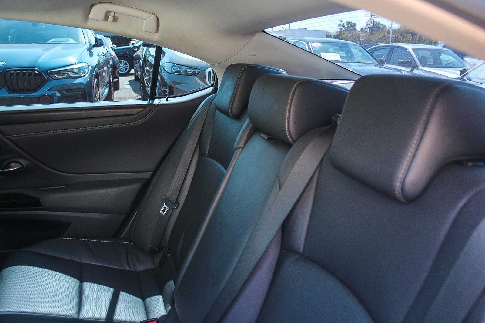 Thumbnail: 2023 Lexus ES - 18