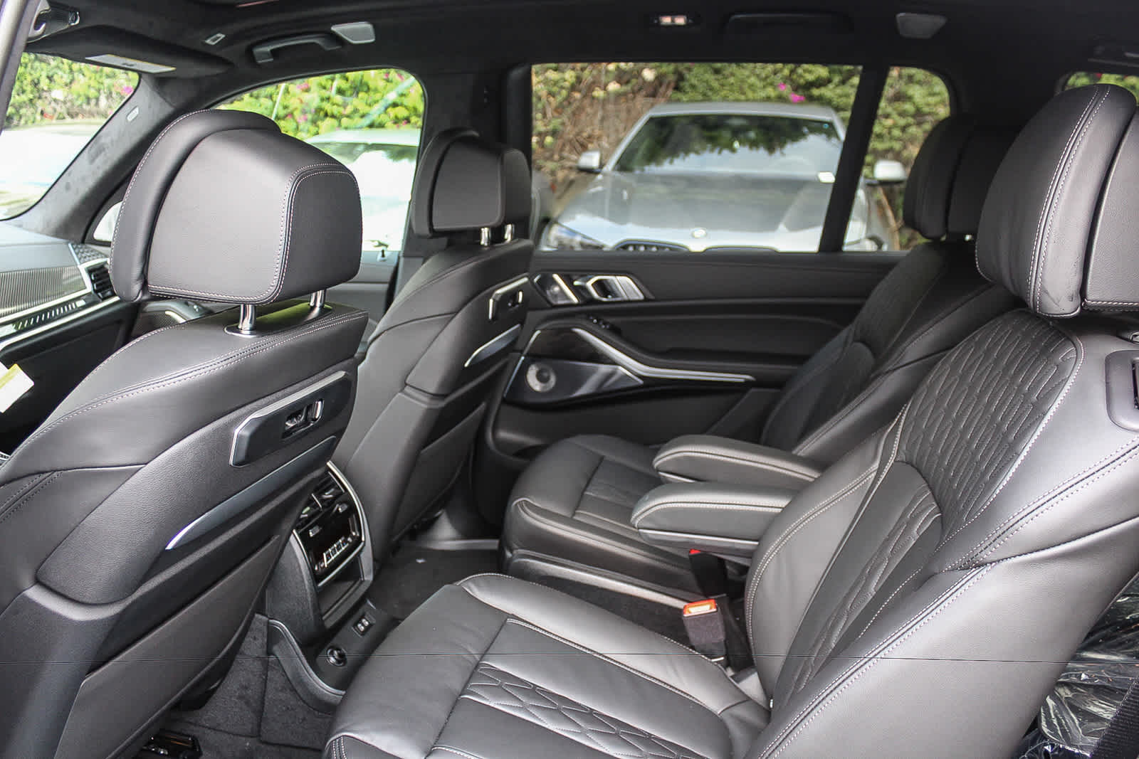 Thumbnail: 2027 BMW X7 - 17