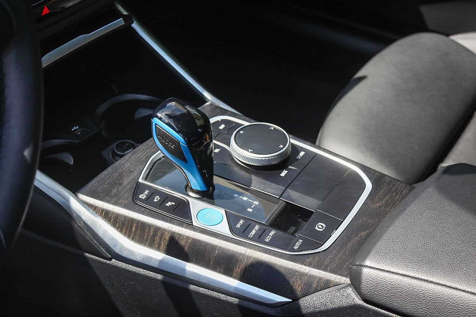 Thumbnail: 2023 BMW i4 - 19