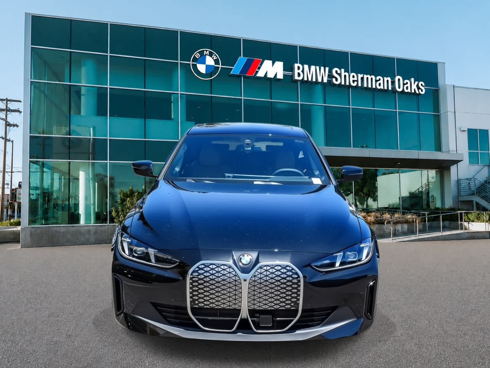 Thumbnail: 2026 BMW i4 - 2