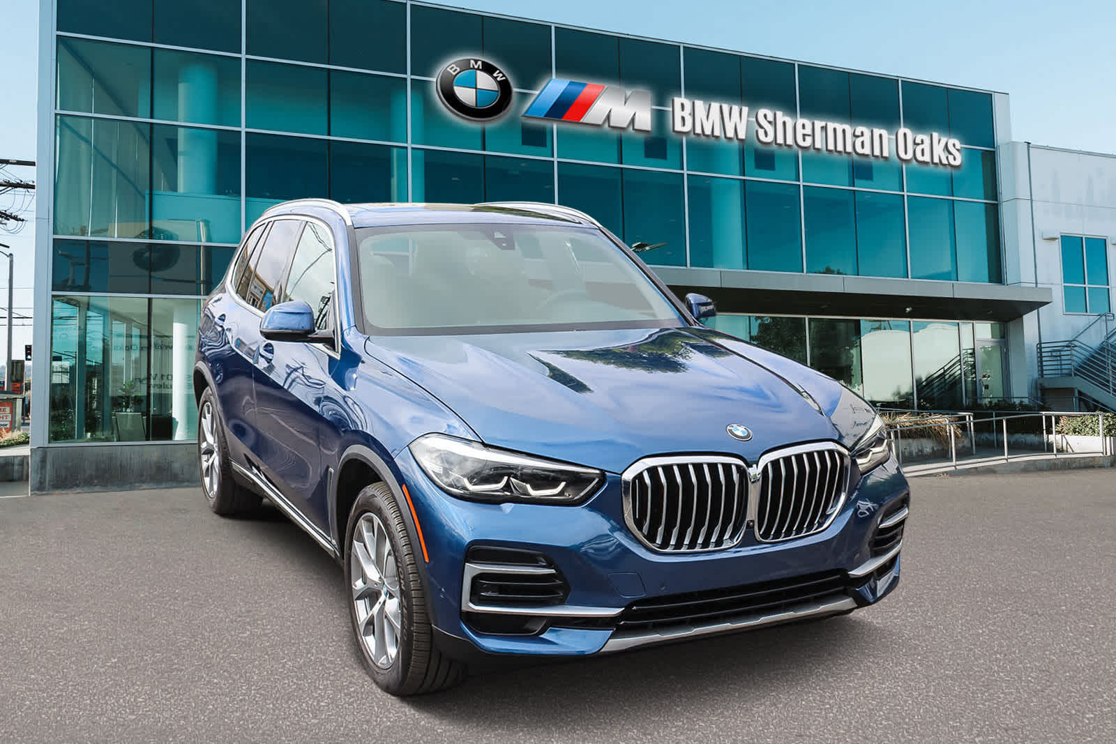 Thumbnail: 2023 BMW X5 - 3