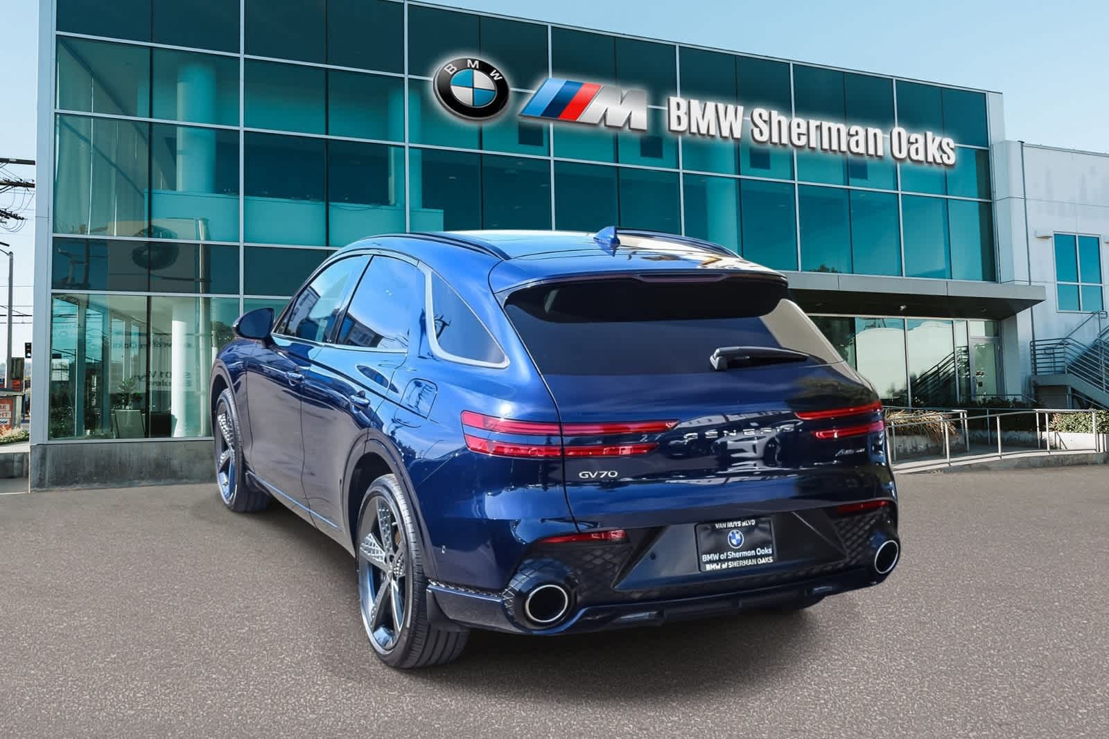 2023 Genesis GV70 3.5T Sport photo 5