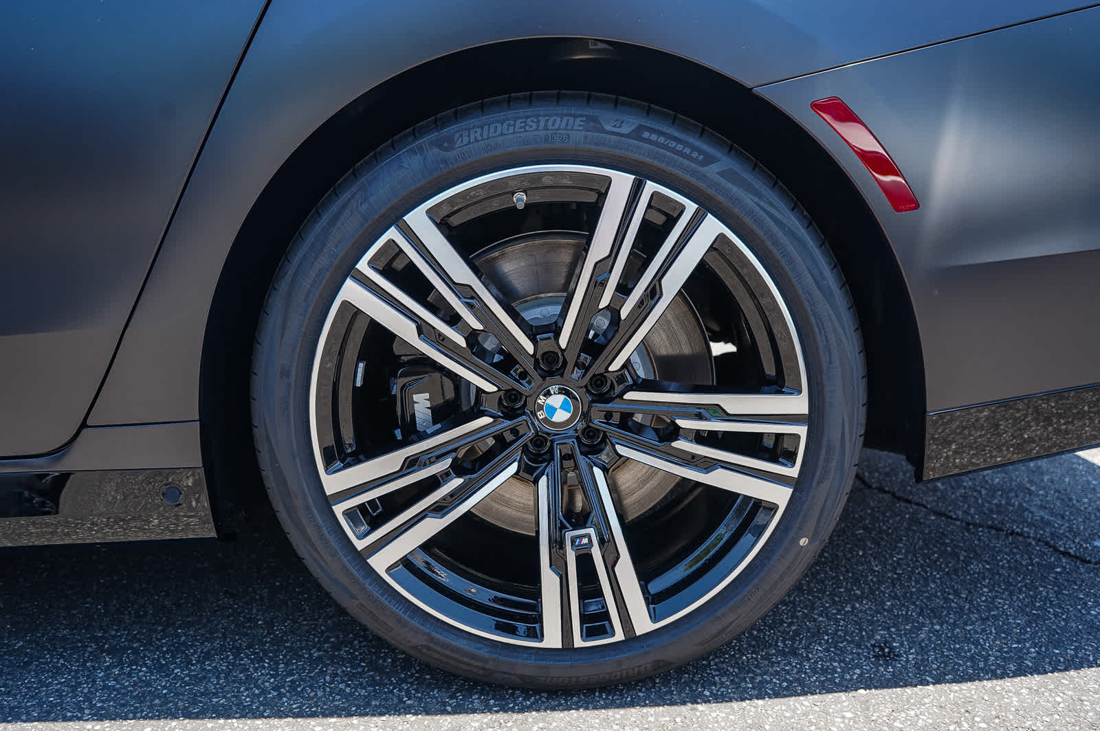 Thumbnail: 2026 BMW 7 Series - 8