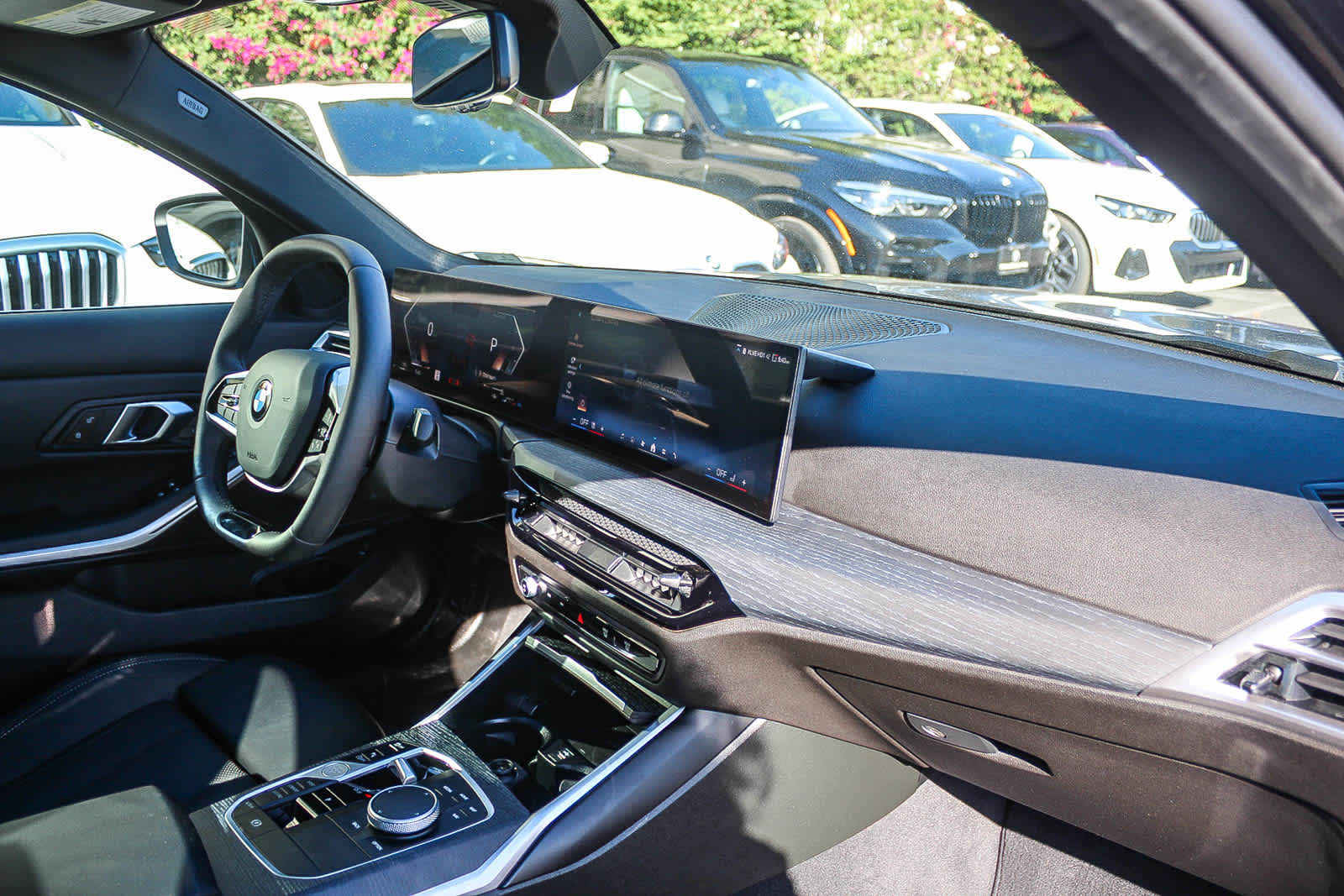 Thumbnail: 2025 BMW 3 Series - 16