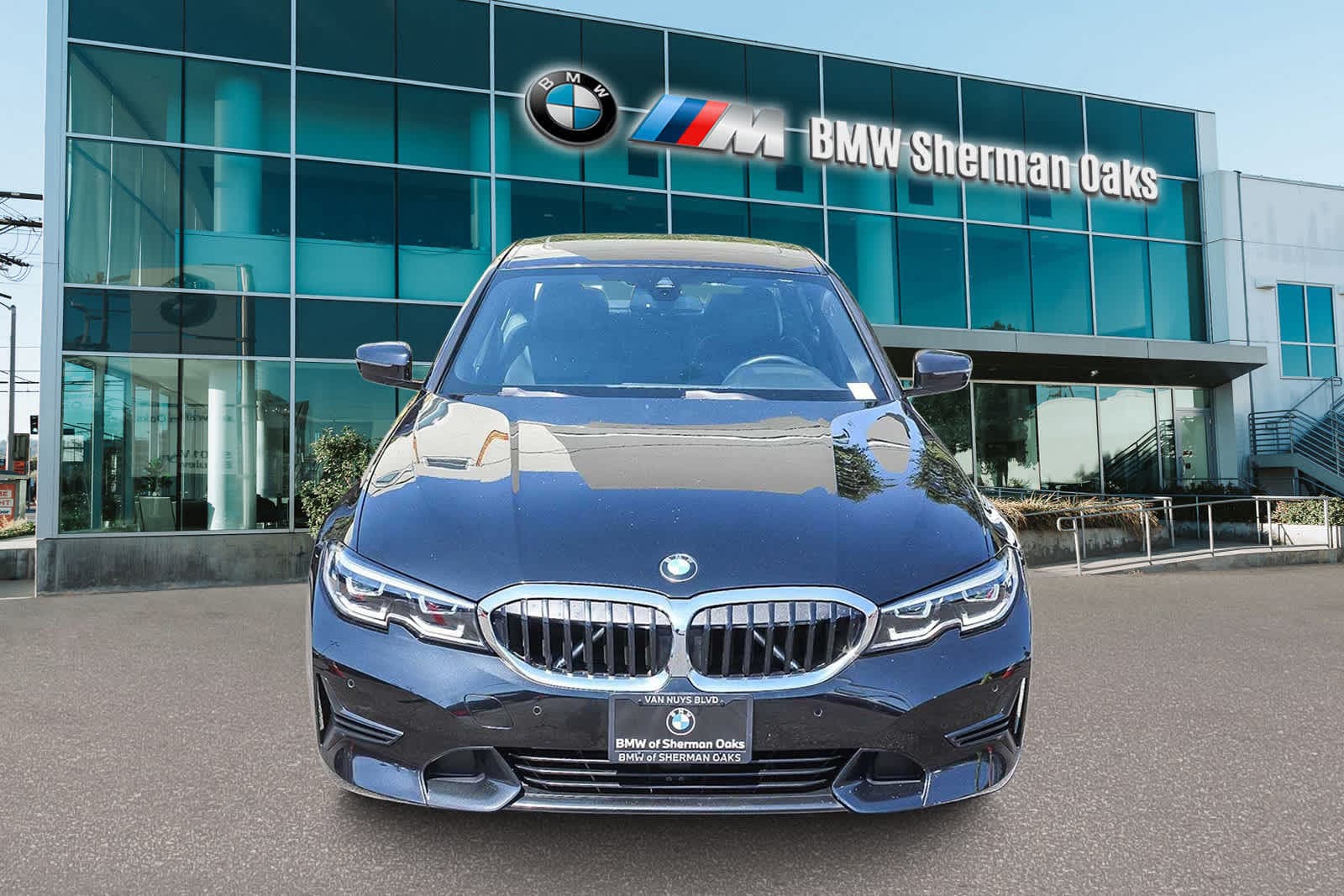 Thumbnail: 2022 BMW 3 Series - 2
