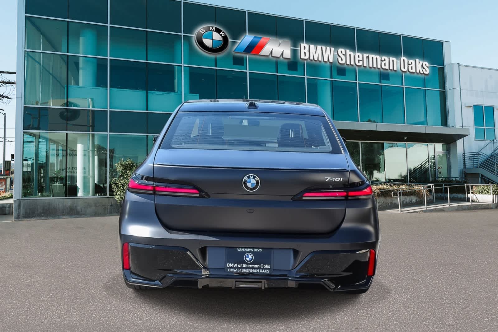 Thumbnail: 2026 BMW 7 Series - 5