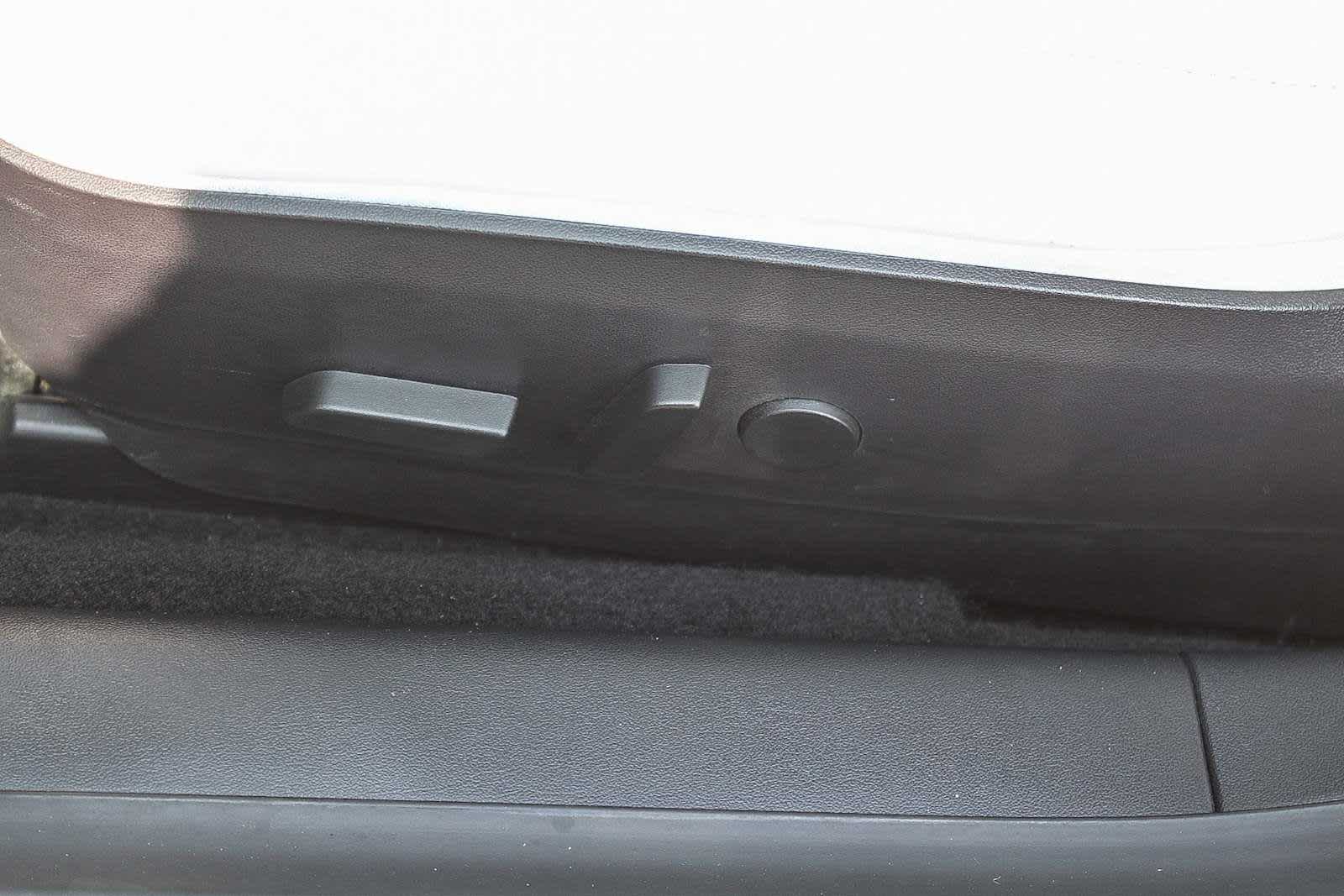 Thumbnail: 2020 Tesla Model 3 - 21