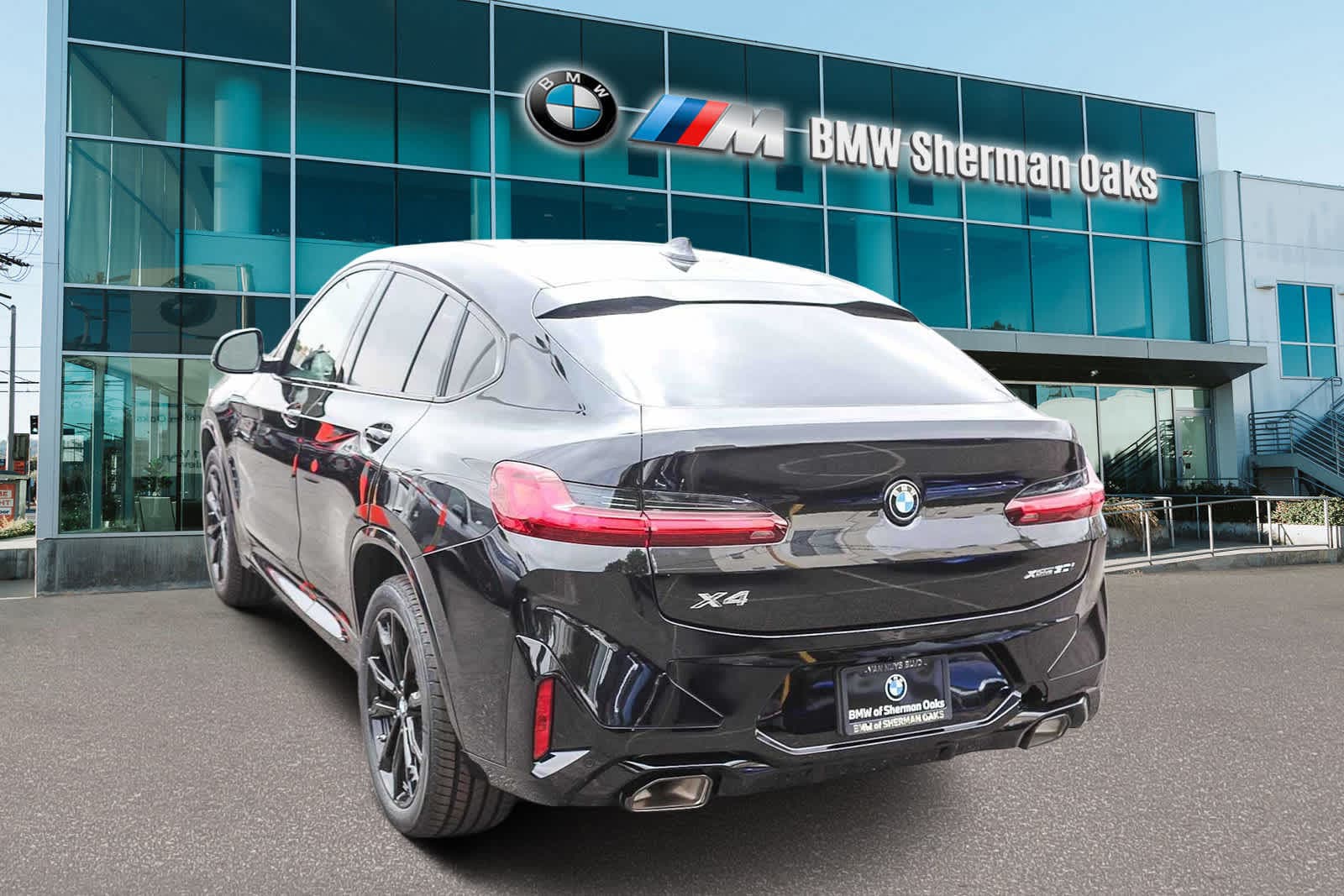 Thumbnail: 2025 BMW X4 - 6