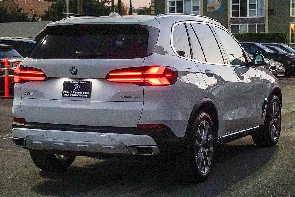 New 2026 BMW X5 xDrive40i SUV