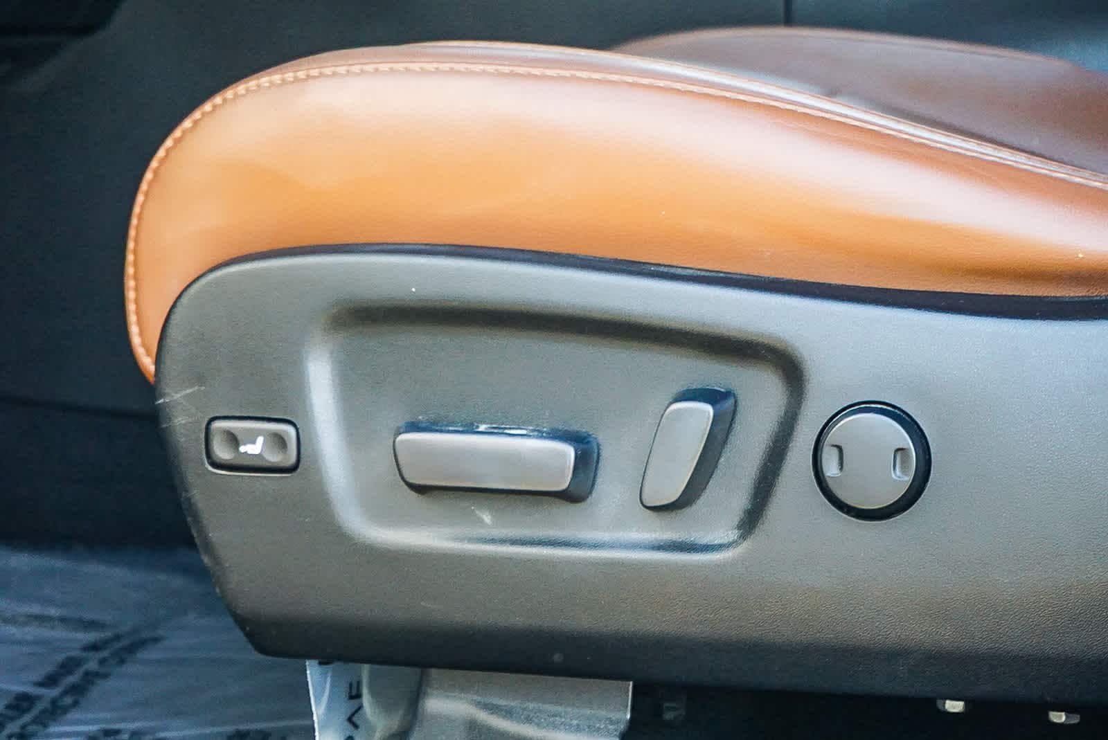 Thumbnail: 2017 Toyota Highlander - 23